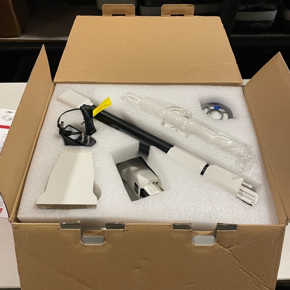 White Cordless Vacuum Cleaner 10 in 1
NEQUARE S25PRO - Picture 3 of 8